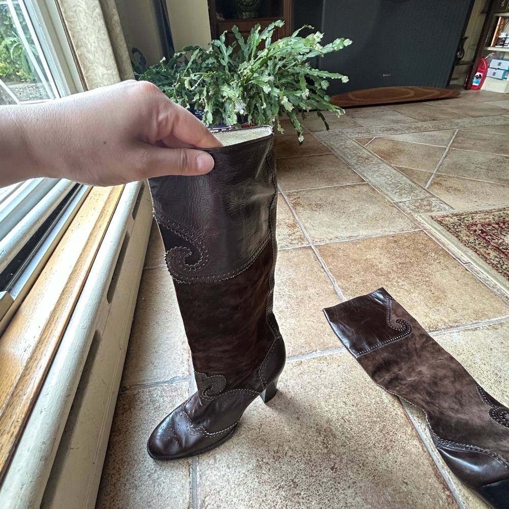 Yves Saint Laurent Brown Heeled Boots